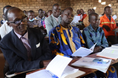 Etudiants-de-faculte-et-institut-formes